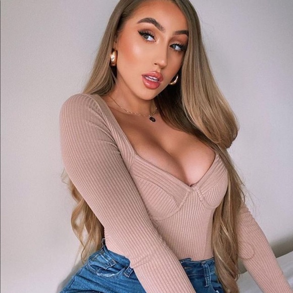 COPY - Fashion nova - Pauline Long sleeve Bodysuit (Beige) tagged zara for expo… - Picture 4 of 7